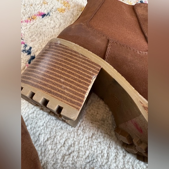 MIA Lugg Boot - Picture 6 of 10